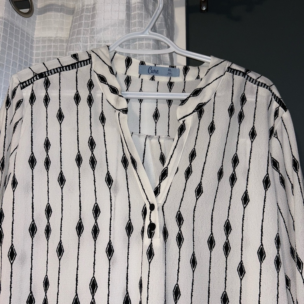 Cure Blouse - Picture 2 of 9
